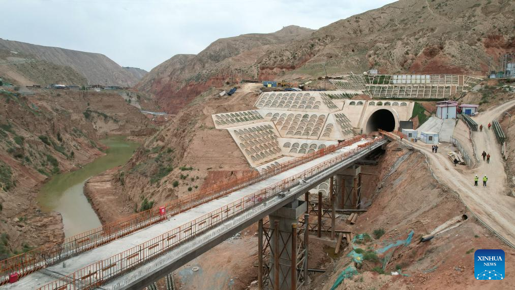 Zhaowan Tunnel of Lanzhou-Hezuo high-speed railway under construction in China's Gansu