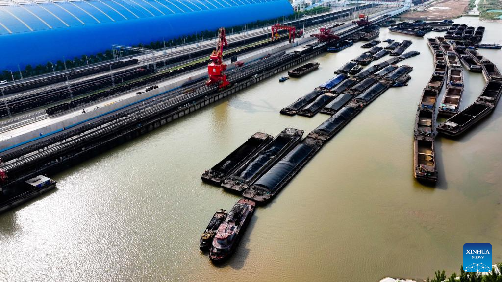 Liangshan Port boosts coal transport efficiency amid summer demand surge