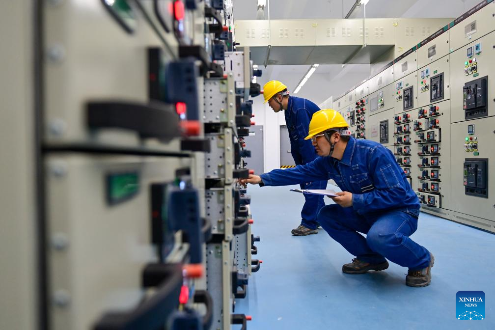 New ultra-high voltage project begins operation to deliver power from Xinjiang to Chongqing