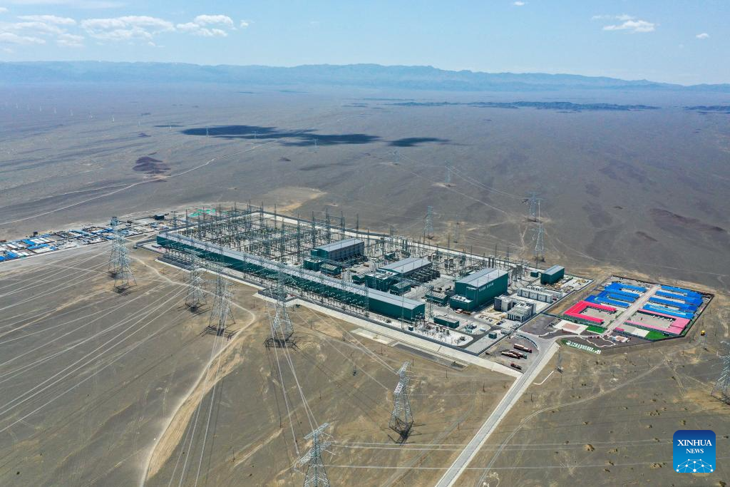 New ultra-high voltage project begins operation to deliver power from Xinjiang to Chongqing