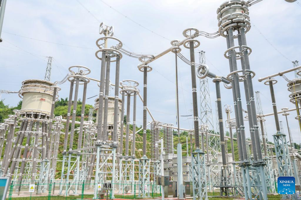New ultra-high voltage project begins operation to deliver power from Xinjiang to Chongqing