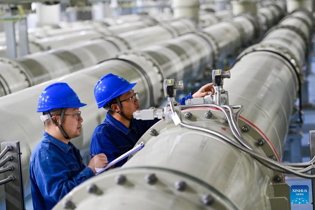 New ultra-high voltage project begins operation to deliver power from Xinjiang to Chongqing