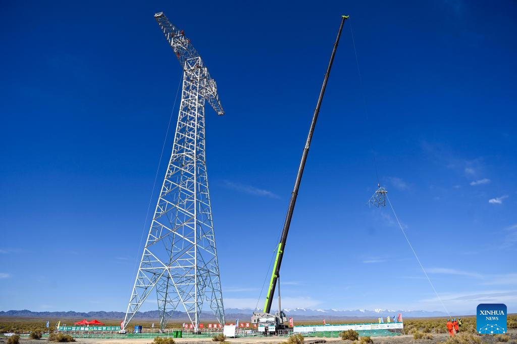 New ultra-high voltage project begins operation to deliver power from Xinjiang to Chongqing