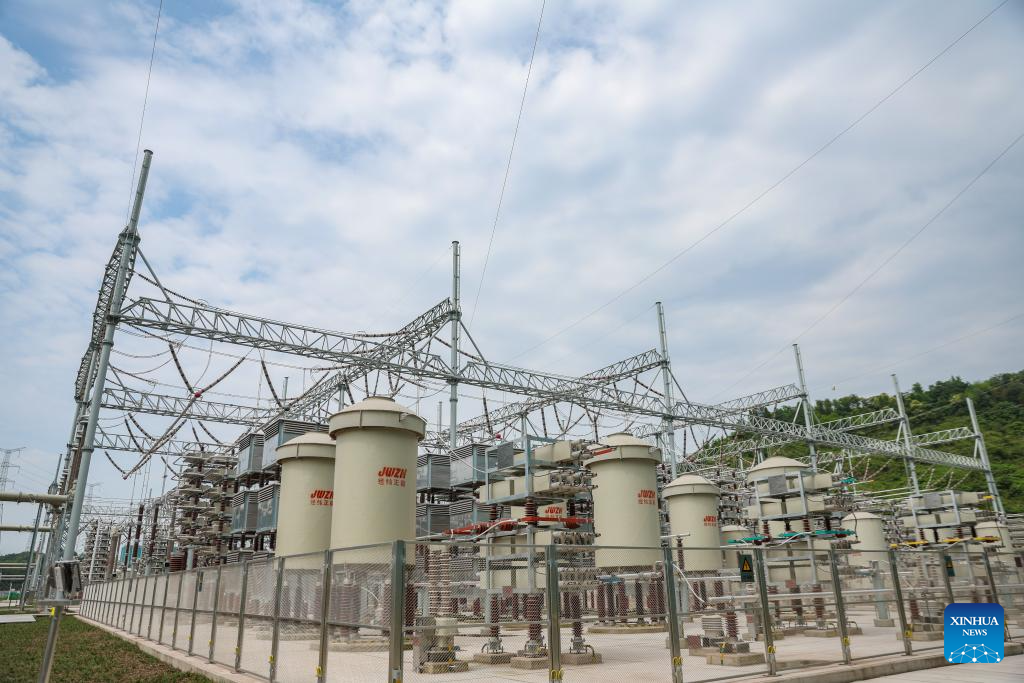 New ultra-high voltage project begins operation to deliver power from Xinjiang to Chongqing