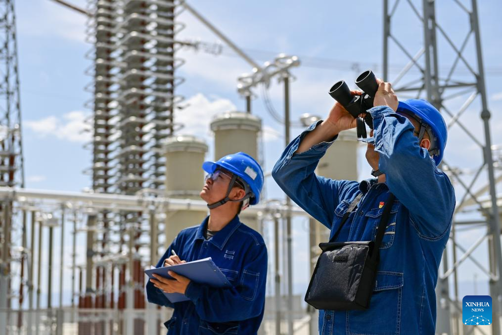 New ultra-high voltage project begins operation to deliver power from Xinjiang to Chongqing