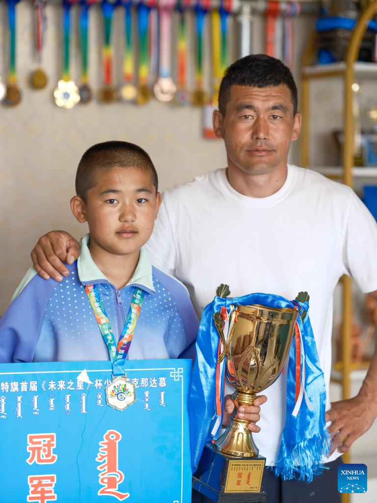 Pic story of Mongolian wrestlers in China's Inner Mongolia