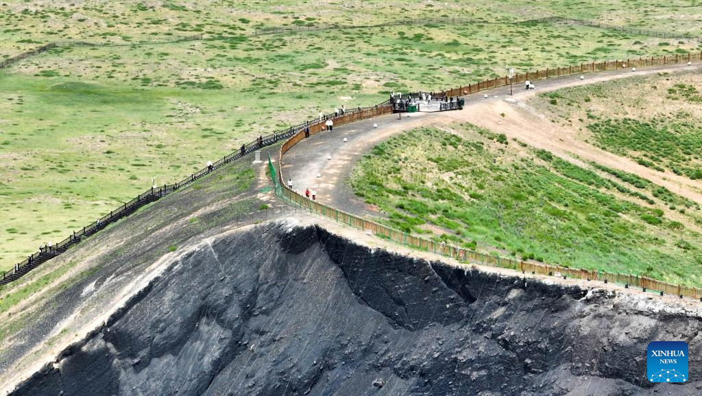 Volcano cluster in N China enters peak tourist season