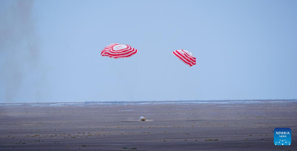 China's new-generation manned spacecraft completes zero-altitude escape flight test
