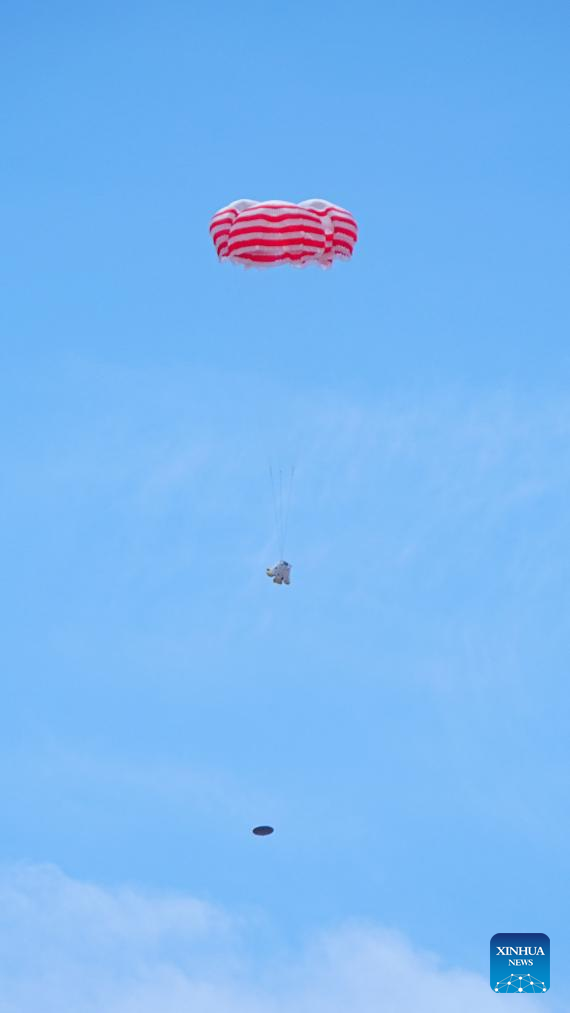 China's new-generation manned spacecraft completes zero-altitude escape flight test