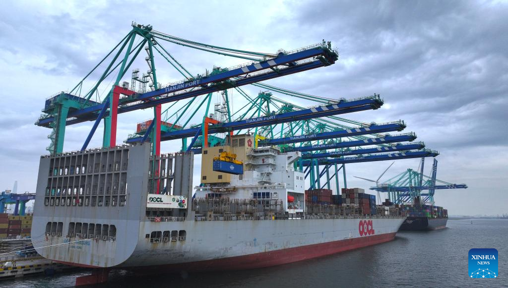 Tianjin Port pursues full-process automation in N China