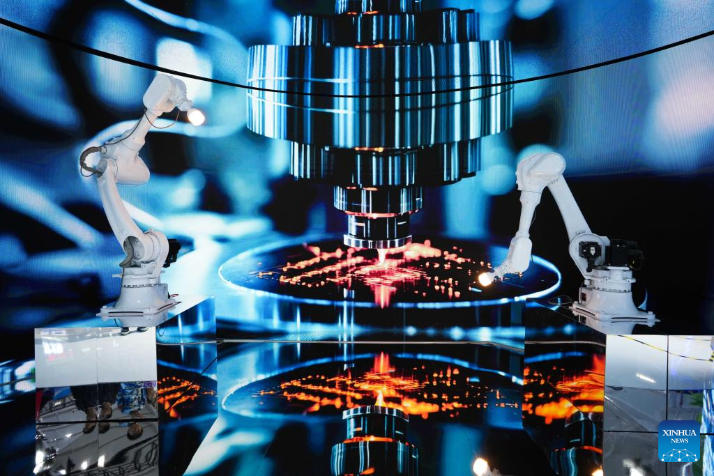 High-tech exhibits displayed at 9th China-South Asia Expo in Kunming