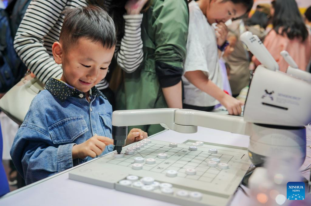 High-tech exhibits displayed at 9th China-South Asia Expo in Kunming
