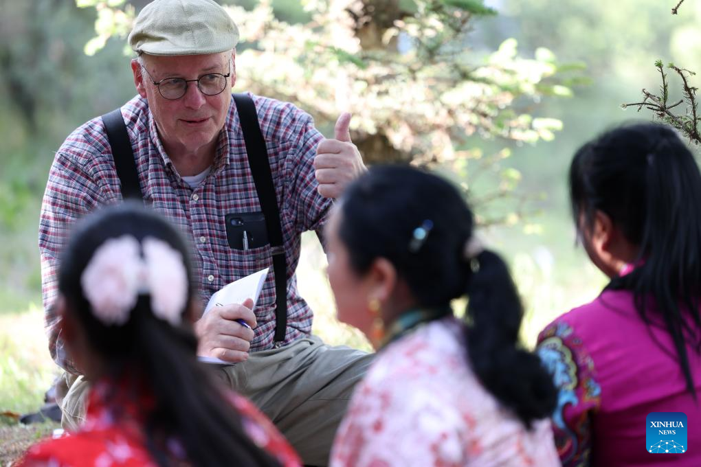 Dutch scholar delves deep into world of Chinese folk songs