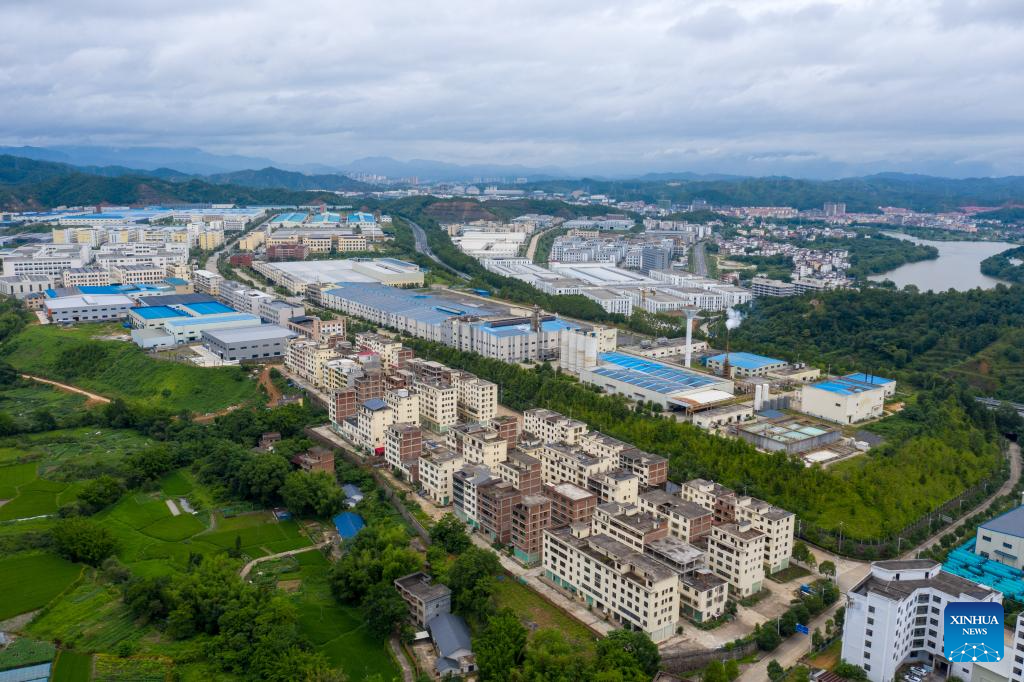 Fiberglass to fortune: A Chinese county's billion-yuan rise from mountains