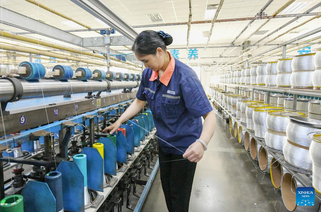 Fiberglass to fortune: A Chinese county's billion-yuan rise from mountains