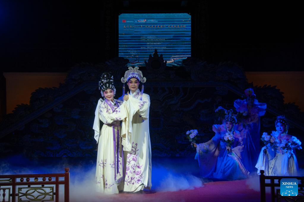 Chinese opera performed in central Vietnam
