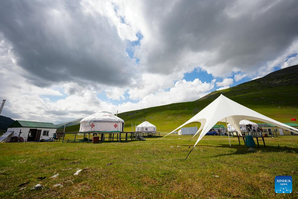 Altay-Hemu highway in northwest China's Xinjiang opens