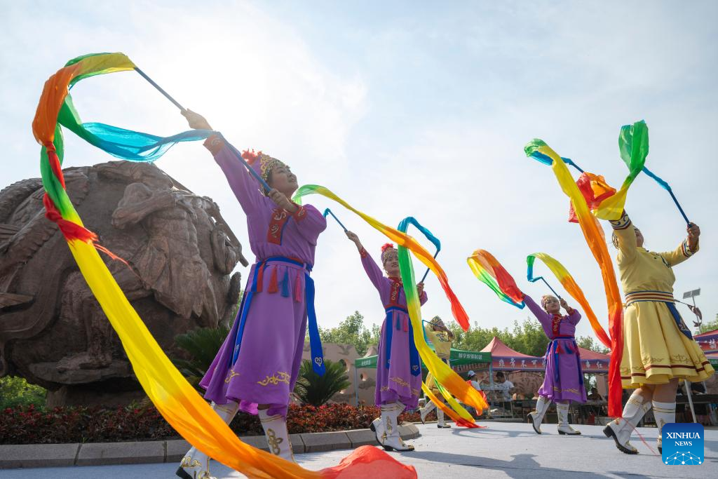 Event themed with Wurigong held in Hezhe ethnic village of Zhuaji in NE China