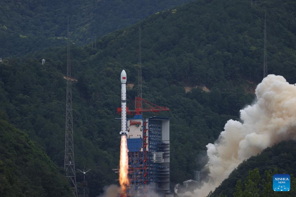 China successfully launches new test satellite