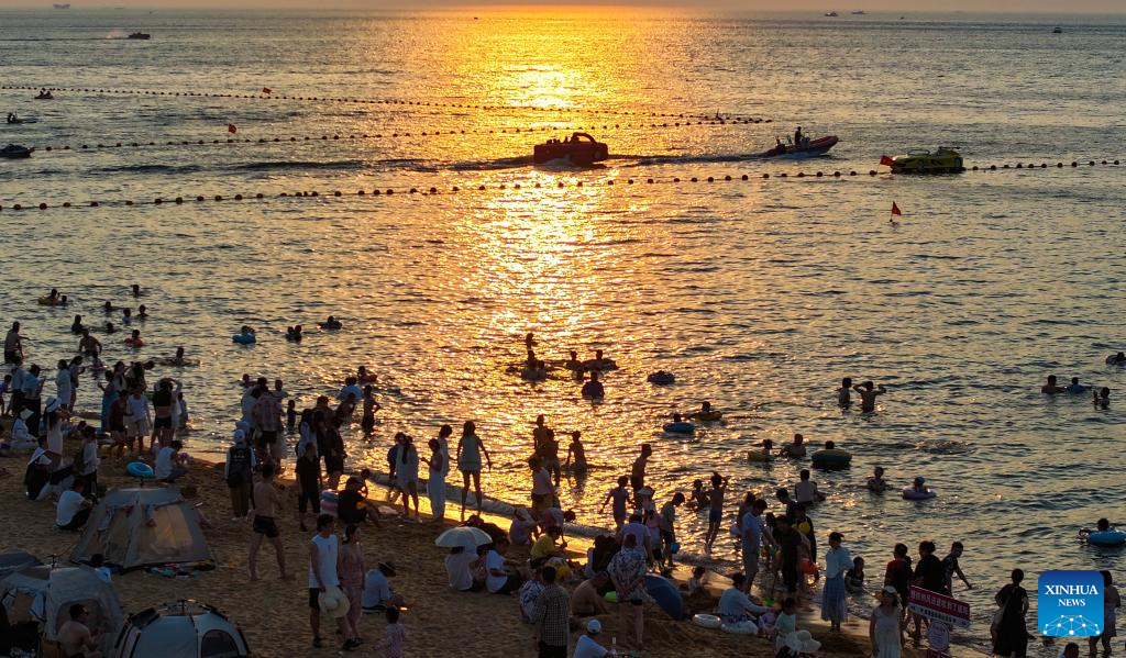 Many places in China enter peak tourist season