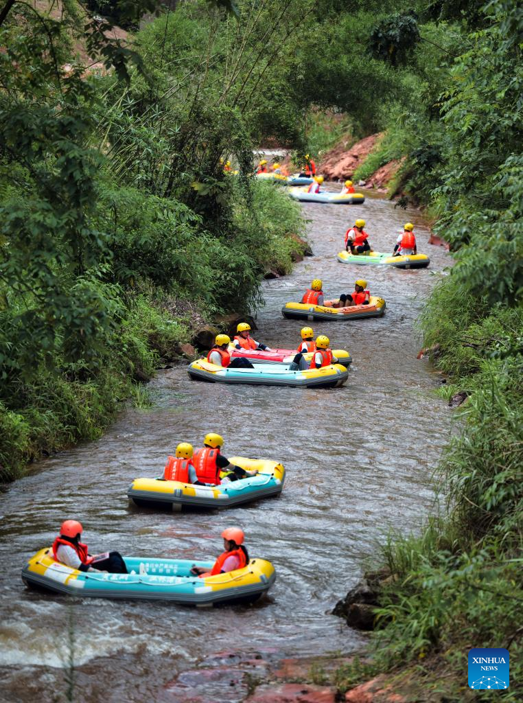 Many places in China enter peak tourist season