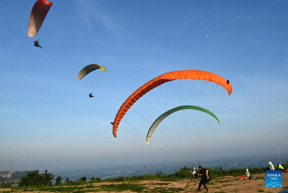 Many places in China enter peak tourist season