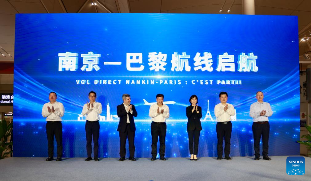 New direct air route links east China's Nanjing with Paris