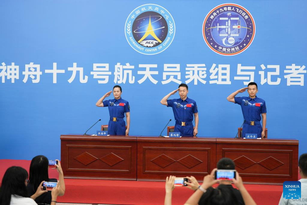 Shenzhou-19 astronauts meet press after return from space