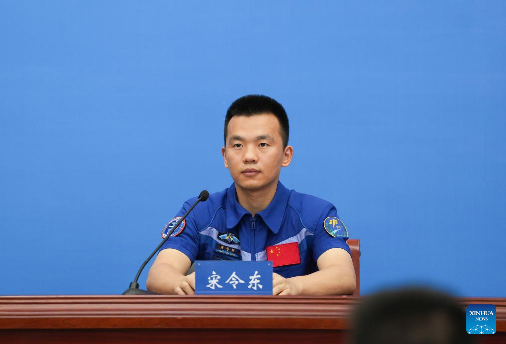 Shenzhou-19 astronauts meet press after return from space
