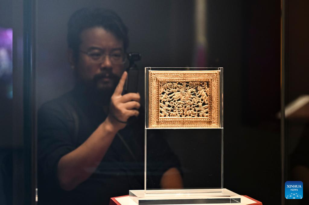 Cultural relics from Guyuan City exhibited at Shanghai Museum East