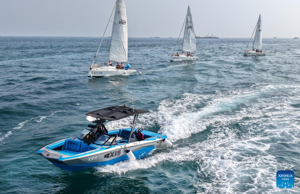 Cruising event held in Qingdao to celebrate 20th anniv. of establishment of Maritime Day of China