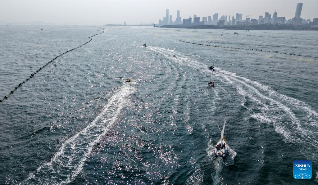 Cruising event held in Qingdao to celebrate 20th anniv. of establishment of Maritime Day of China