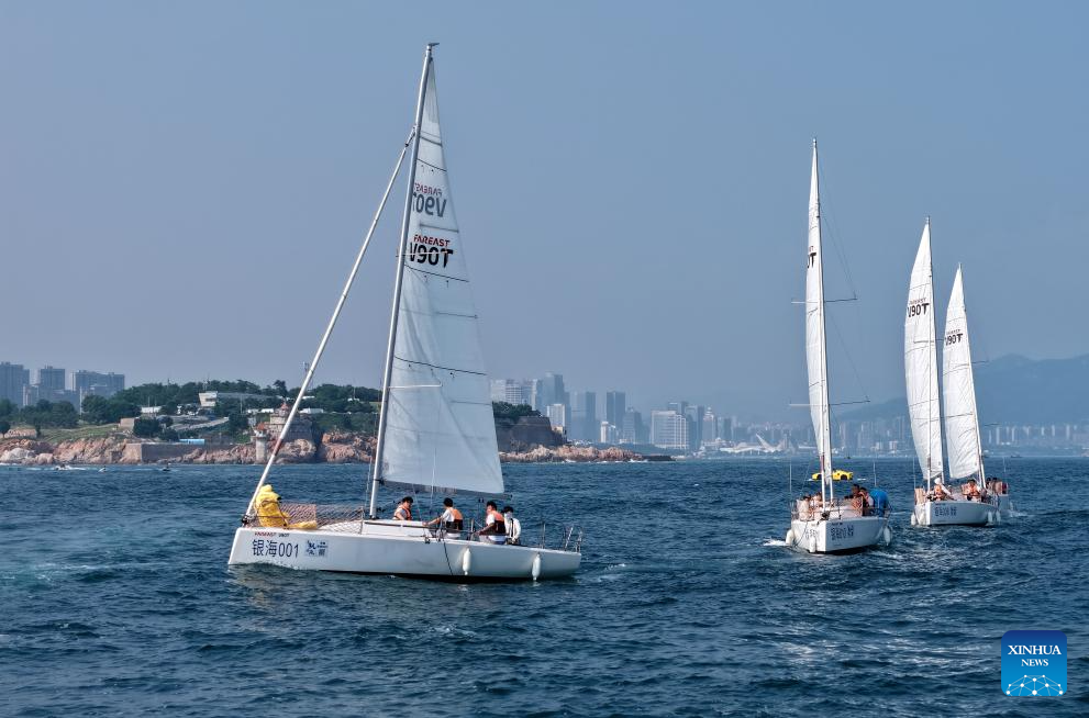 Cruising event held in Qingdao to celebrate 20th anniv. of establishment of Maritime Day of China
