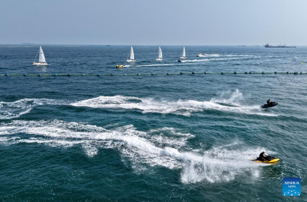 Cruising event held in Qingdao to celebrate 20th anniv. of establishment of Maritime Day of China