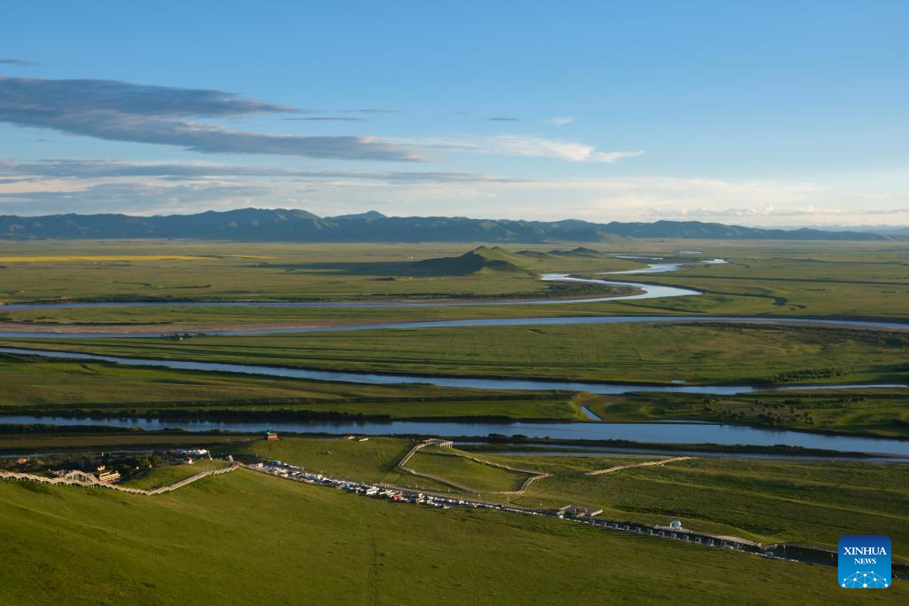 Ruoergai County in Sichuan enters peak summer tourism season