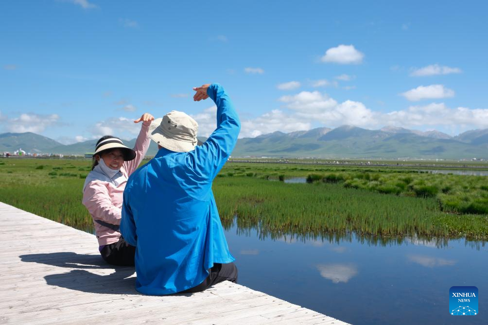 Ruoergai County in Sichuan enters peak summer tourism season