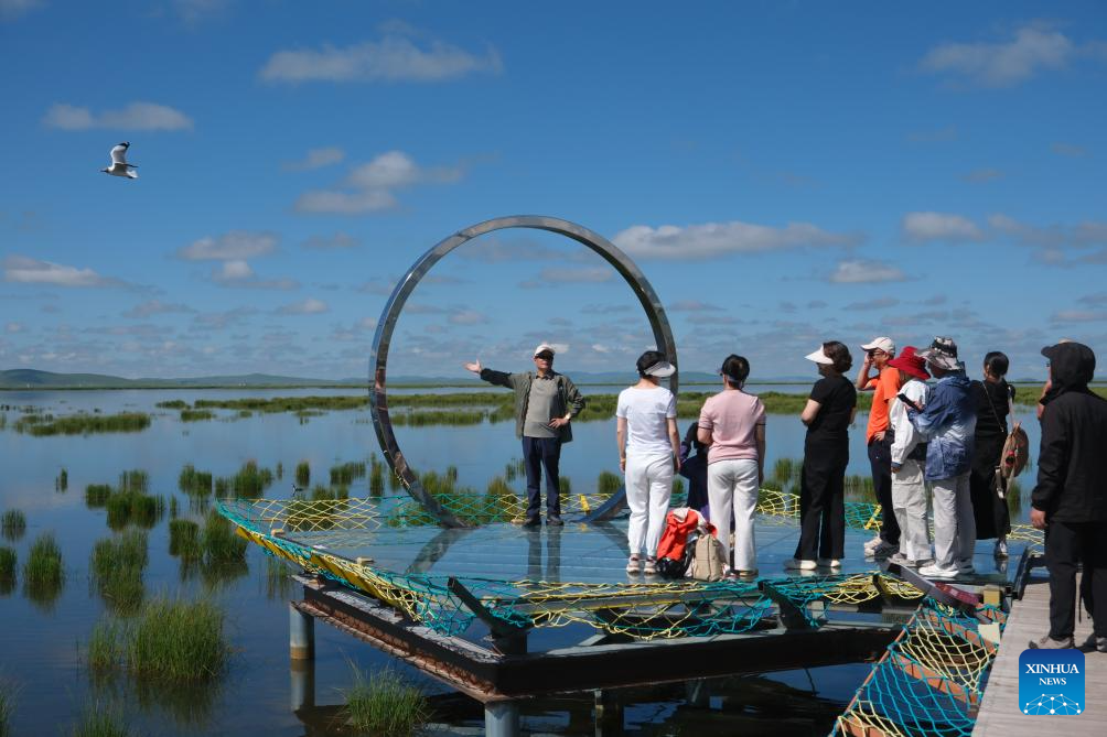 Ruoergai County in Sichuan enters peak summer tourism season