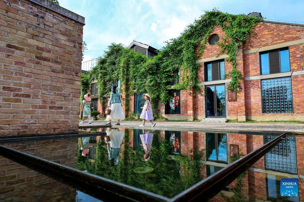 Old district in China's Jiangxi becomes thriving hub for cultural innovation, tourism