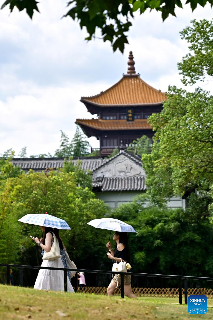 Old district in China's Jiangxi becomes thriving hub for cultural innovation, tourism