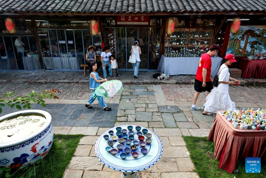 Old district in China's Jiangxi becomes thriving hub for cultural innovation, tourism
