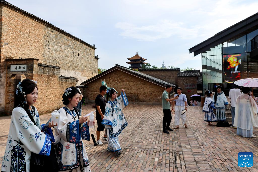 Old district in China's Jiangxi becomes thriving hub for cultural innovation, tourism