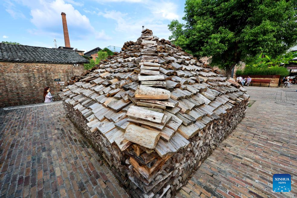 Old district in China's Jiangxi becomes thriving hub for cultural innovation, tourism
