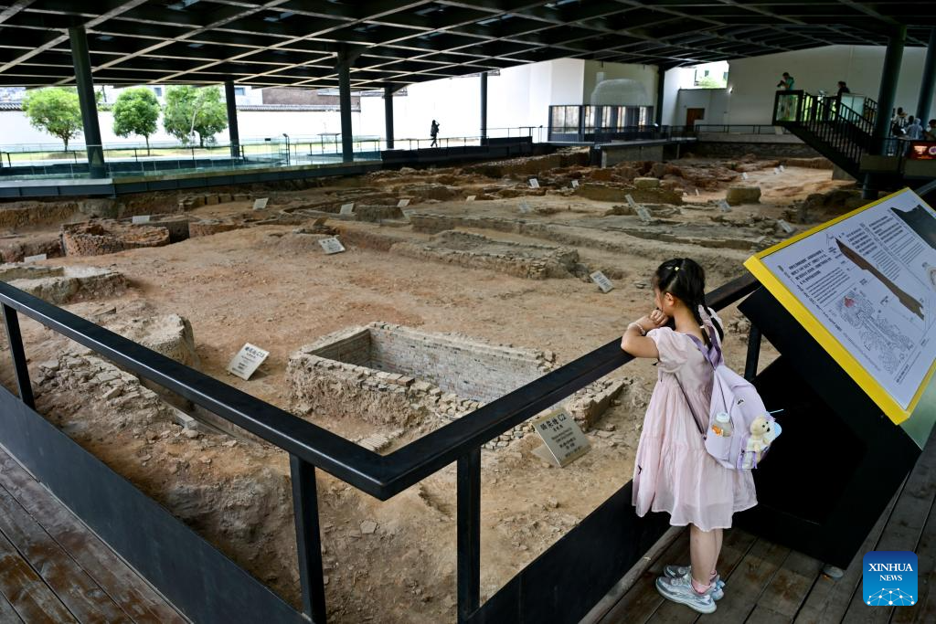 Old district in China's Jiangxi becomes thriving hub for cultural innovation, tourism