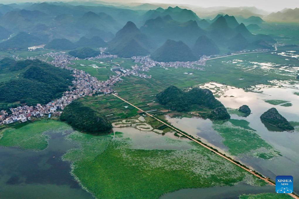 Summer tourism booms in Yunnan's scenic areas