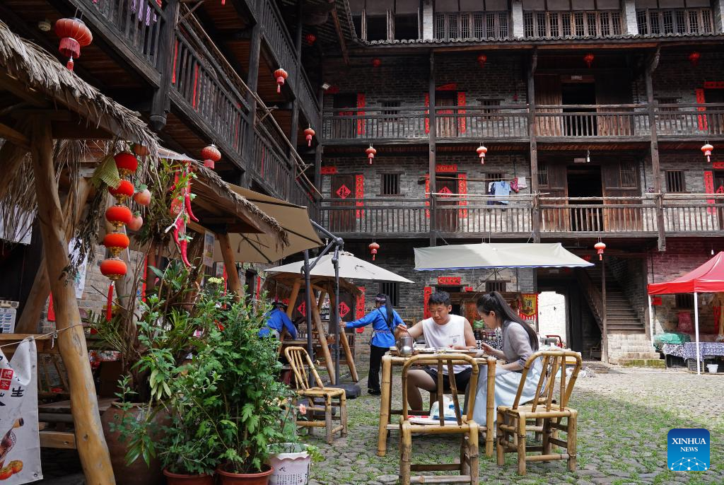 Hakka walled complex in China's Jiangxi attracts tourists