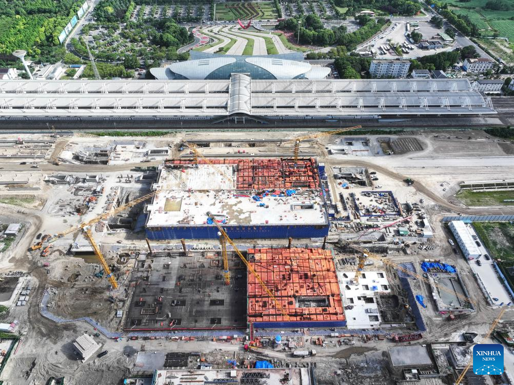 Nantong Railway Station under construction in east China's Jiangsu