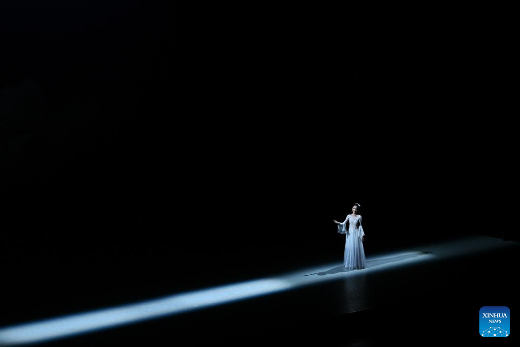 Int'l dance festival opens in China's Xinjiang with 52 performances