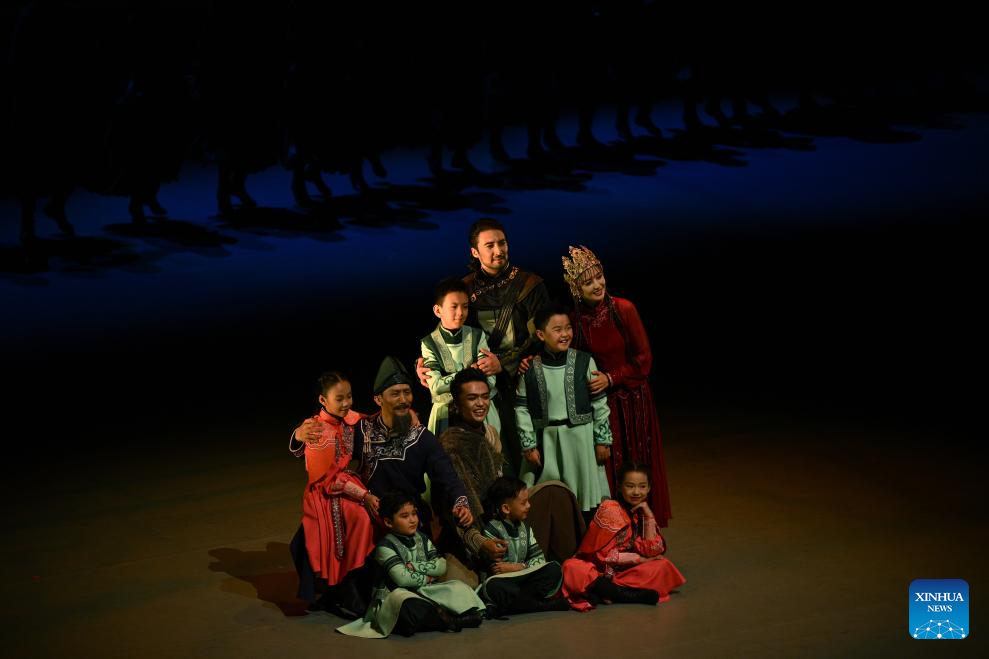 Int'l dance festival opens in China's Xinjiang with 52 performances