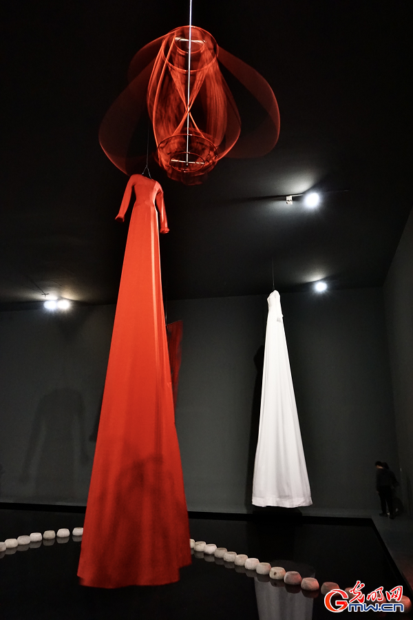 Threaded meditations on time and impermanence fill Beijing's Red Brick Art Museum