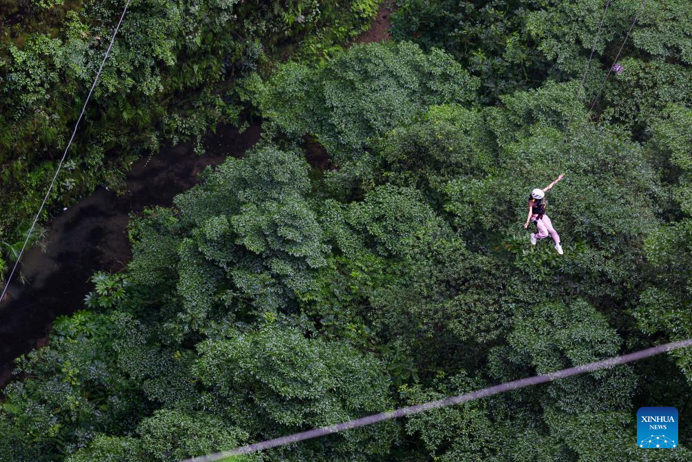 Unique Karst landscape in SW China's Guizhou attracts tourists